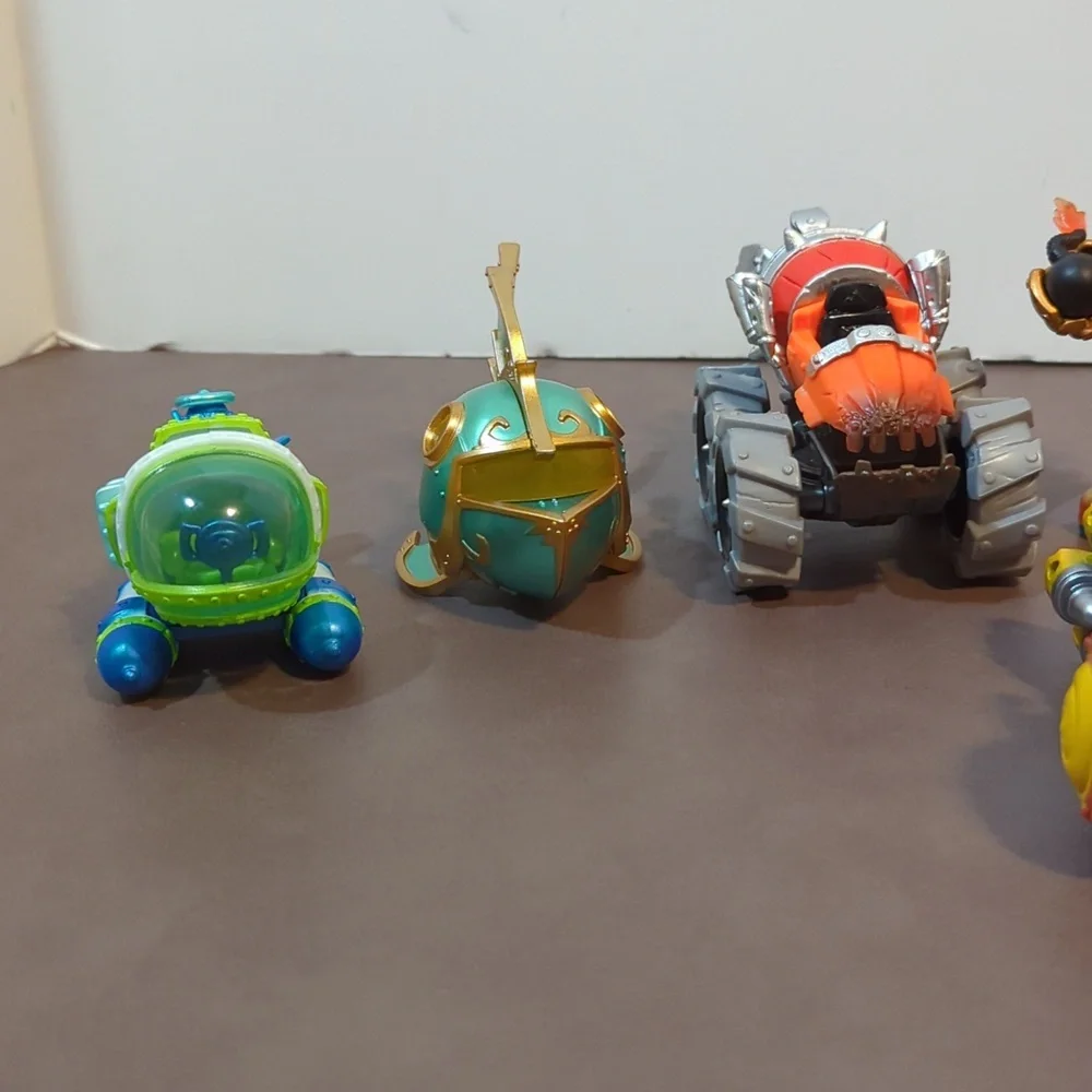 Skylanders Superchargers Swap Force Wah Buckler Blast Zone Reef Ripper Thump